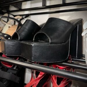 NEW Liliana platform mules